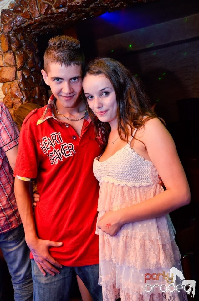 Party în Club Downtown, 