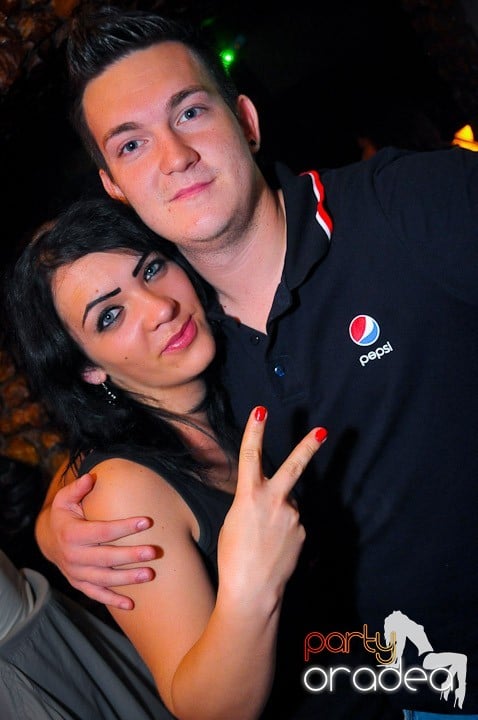 Party în Club Downtown, 