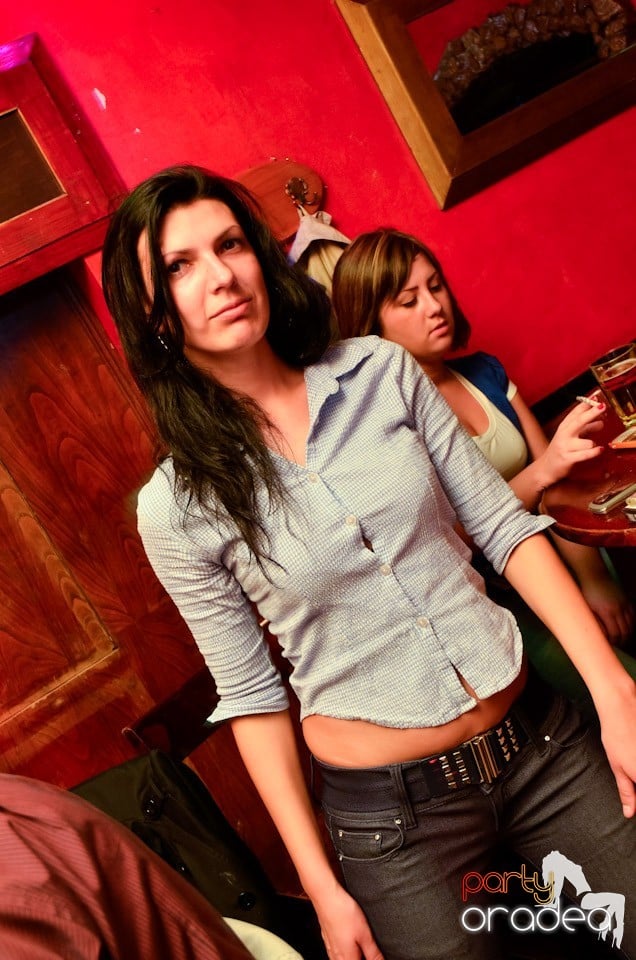 Party în Club Downtown, 