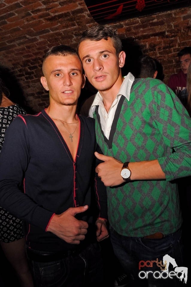 Party în Club Escape, sâmbătă noaptea, Escape
