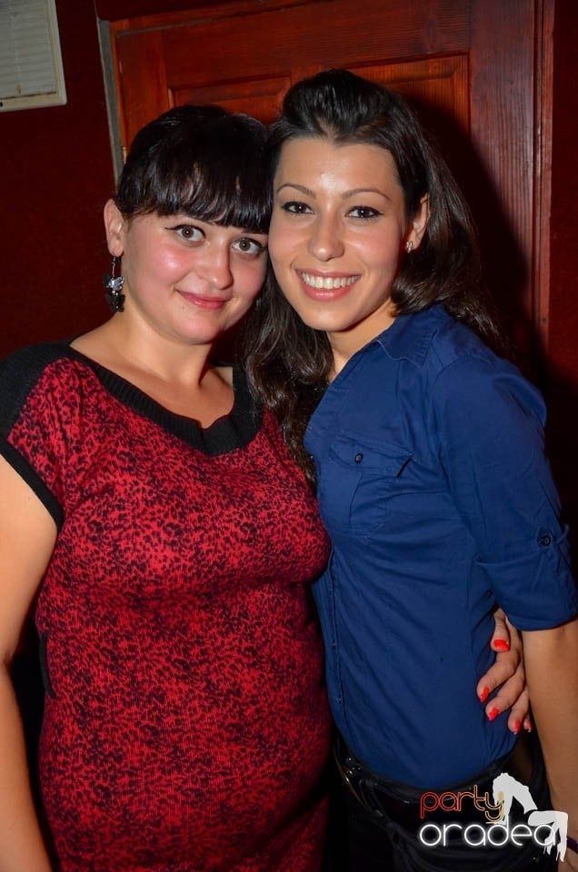 Party în Club Escape, sâmbătă noaptea,