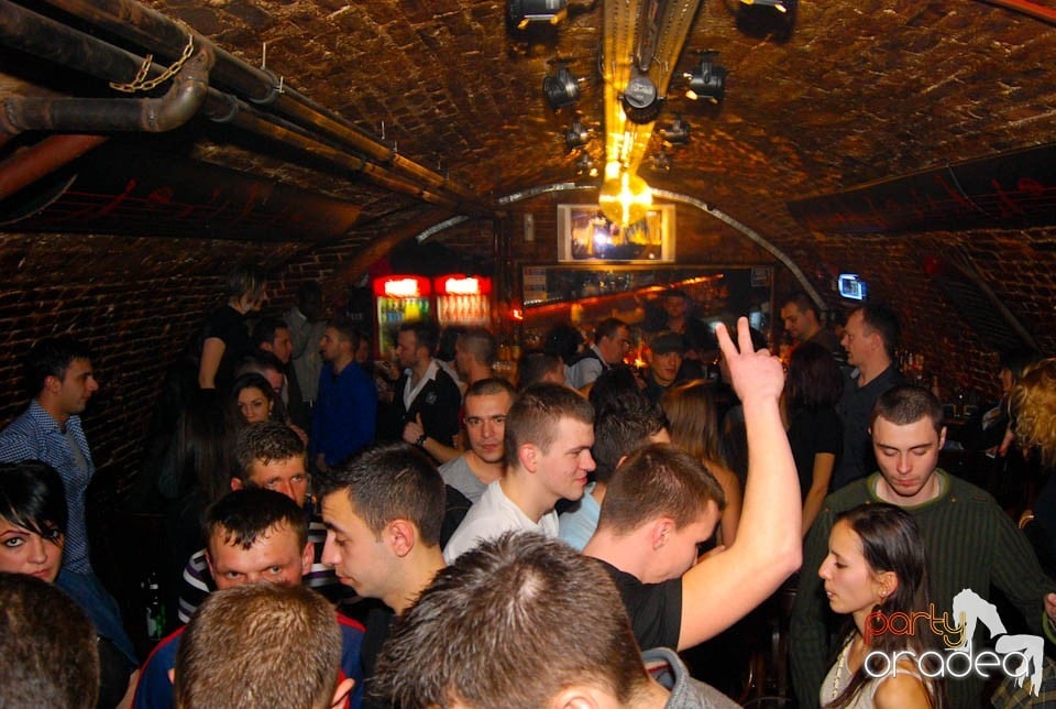 Party în Club Escape, 