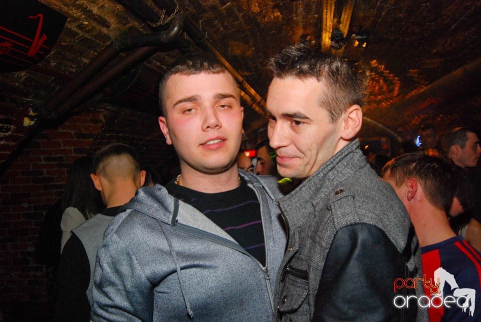 Party în Club Escape, 