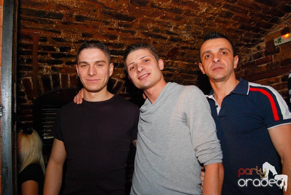 Party în Club Escape, 