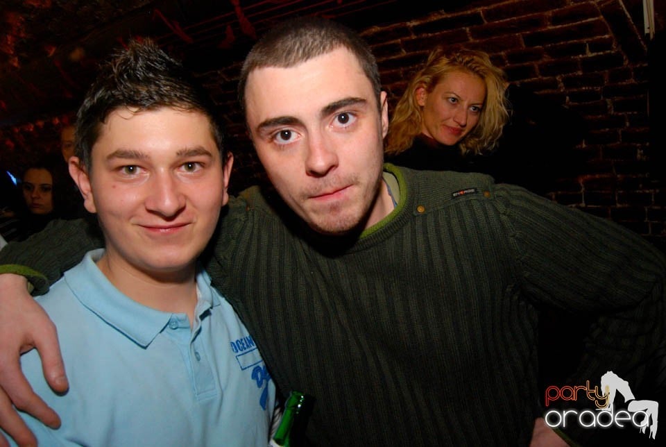 Party în Club Escape, 