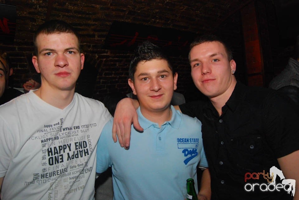 Party în Club Escape, 