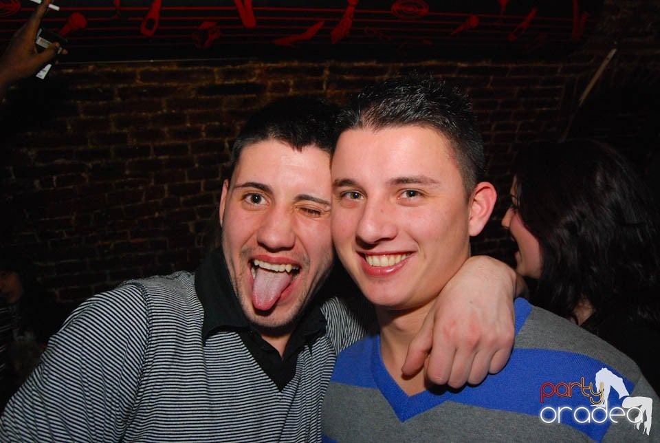 Party în Club Escape, 