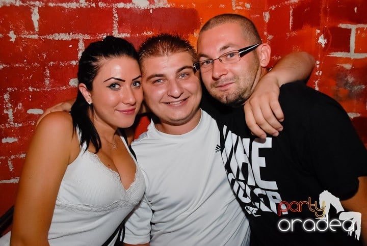 Party în Club Escape, 