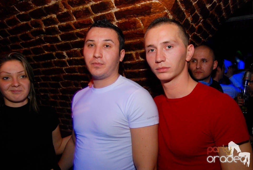 Party în Club Escape, 