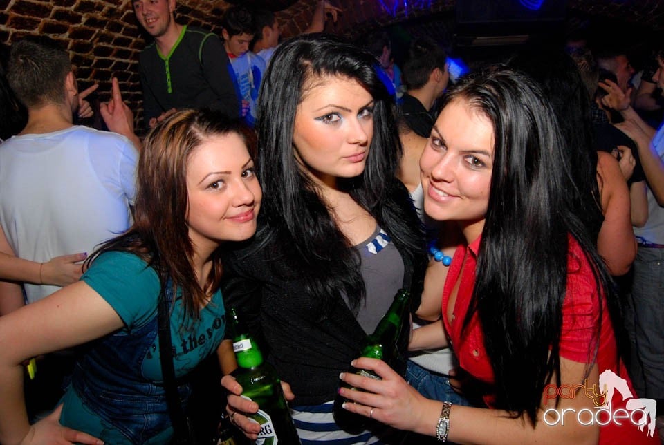 Party în Club Escape, 