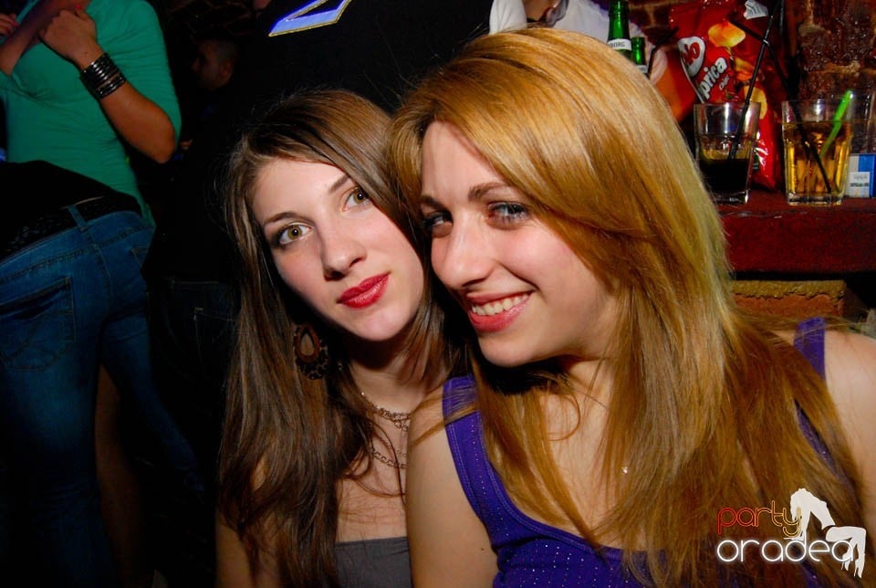 Party în Club Escape, 