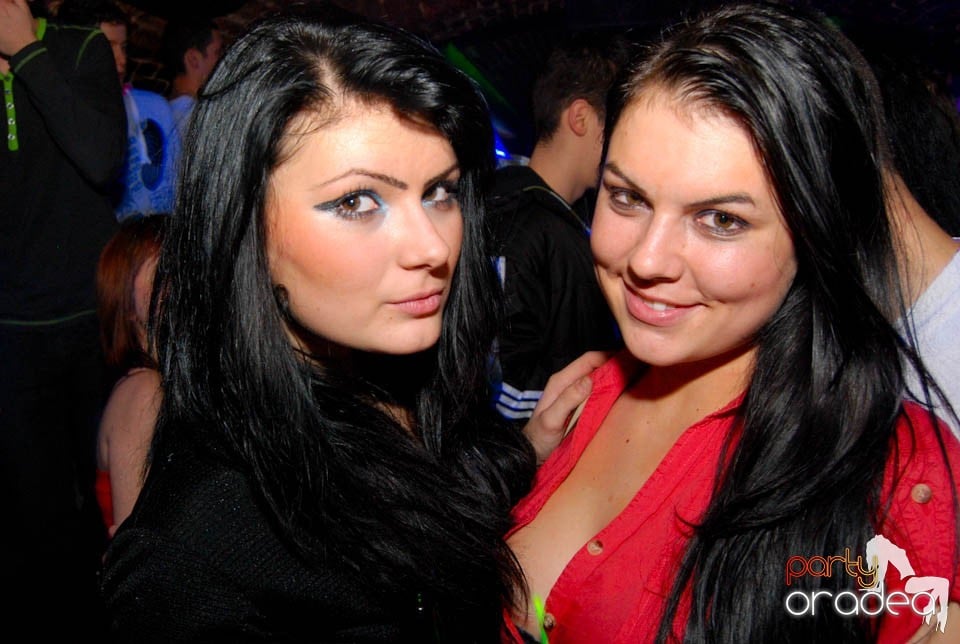 Party în Club Escape, 