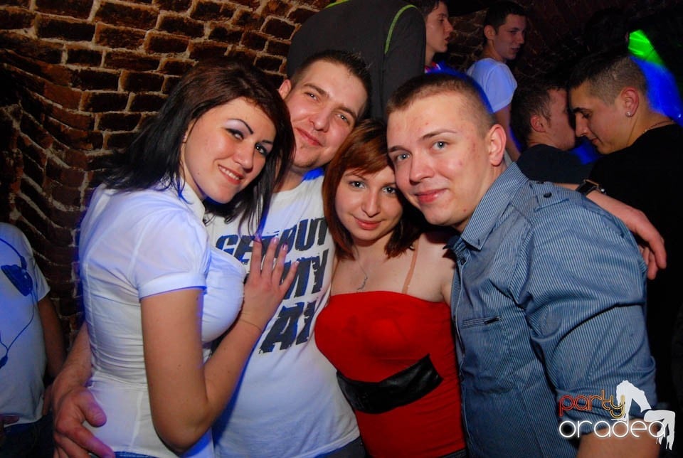 Party în Club Escape, 