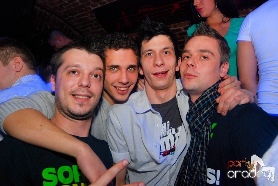 Party în Club Escape, 