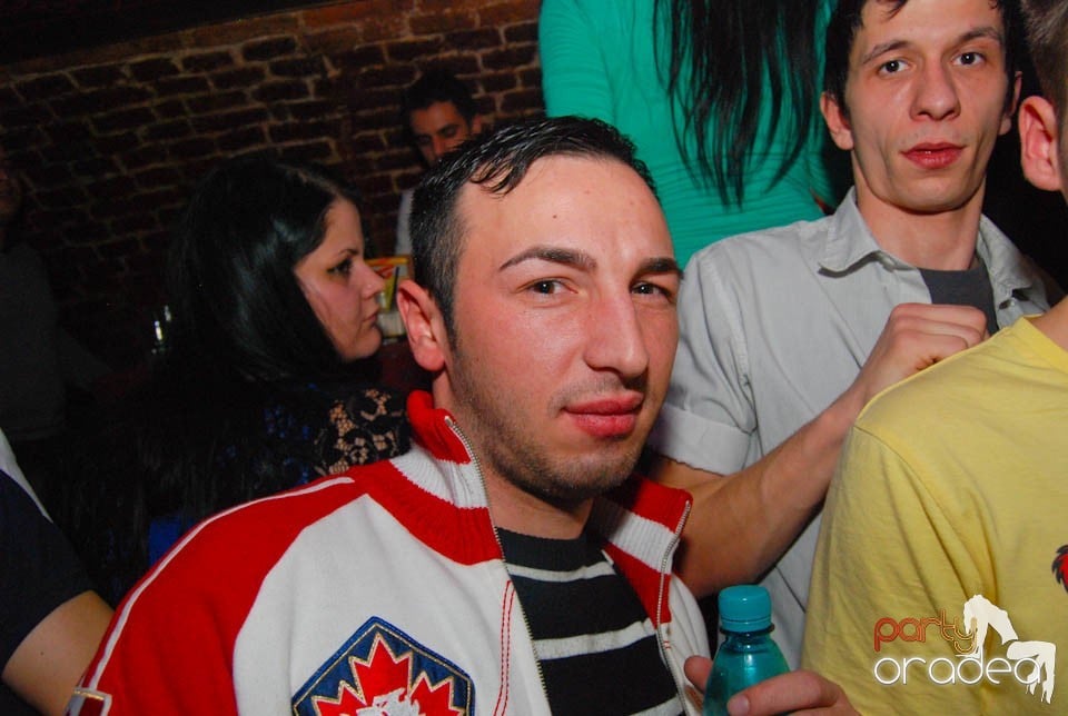 Party în Club Escape, 