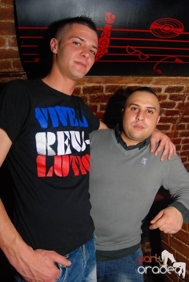 Party în Club Escape, 