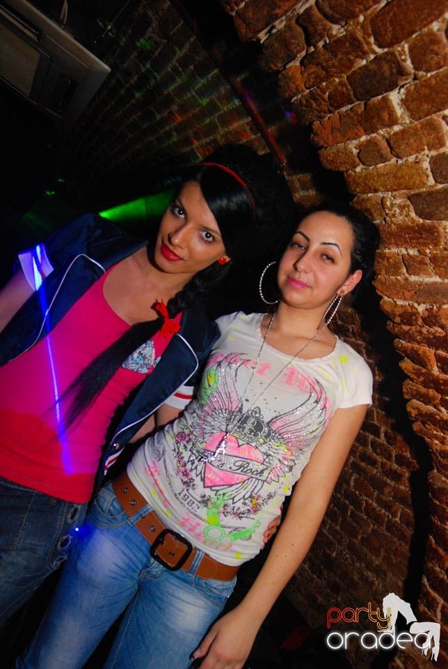 Party în Club Escape, 