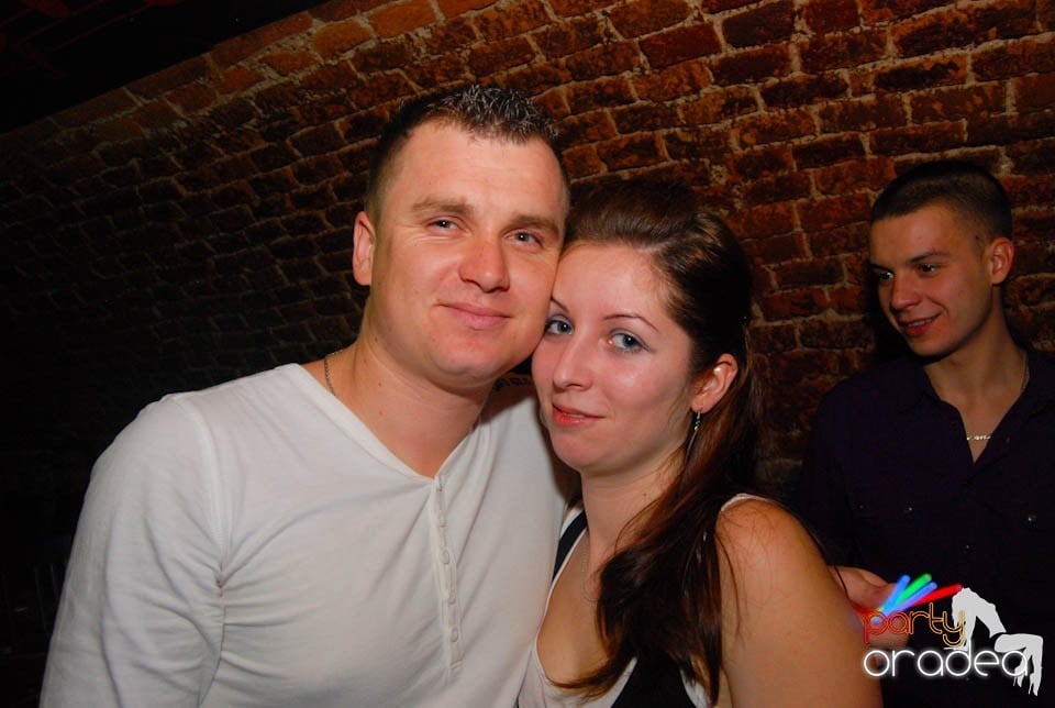 Party în Club Escape, 