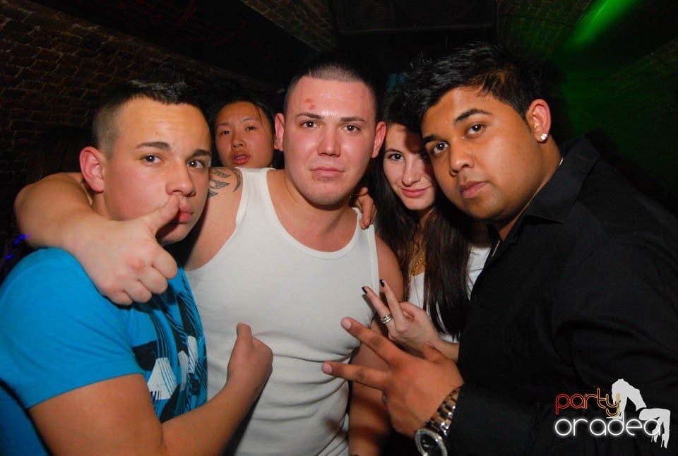 Party în Club Escape, 