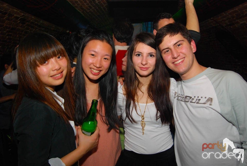 Party în Club Escape, 