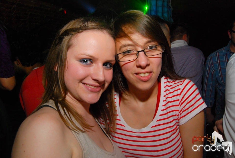 Party în Club Escape, 