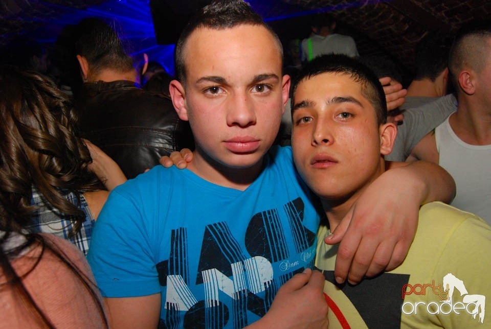 Party în Club Escape, 