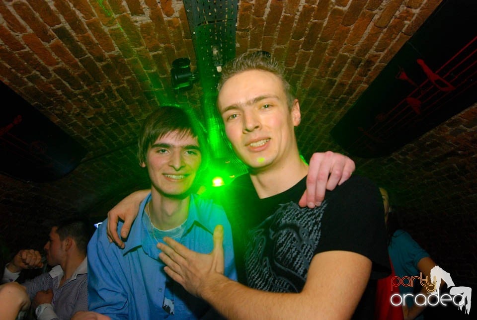 Party în Club Escape, 