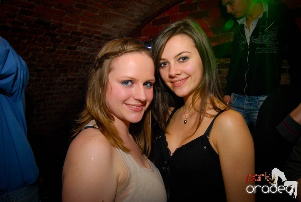 Party în Club Escape, 