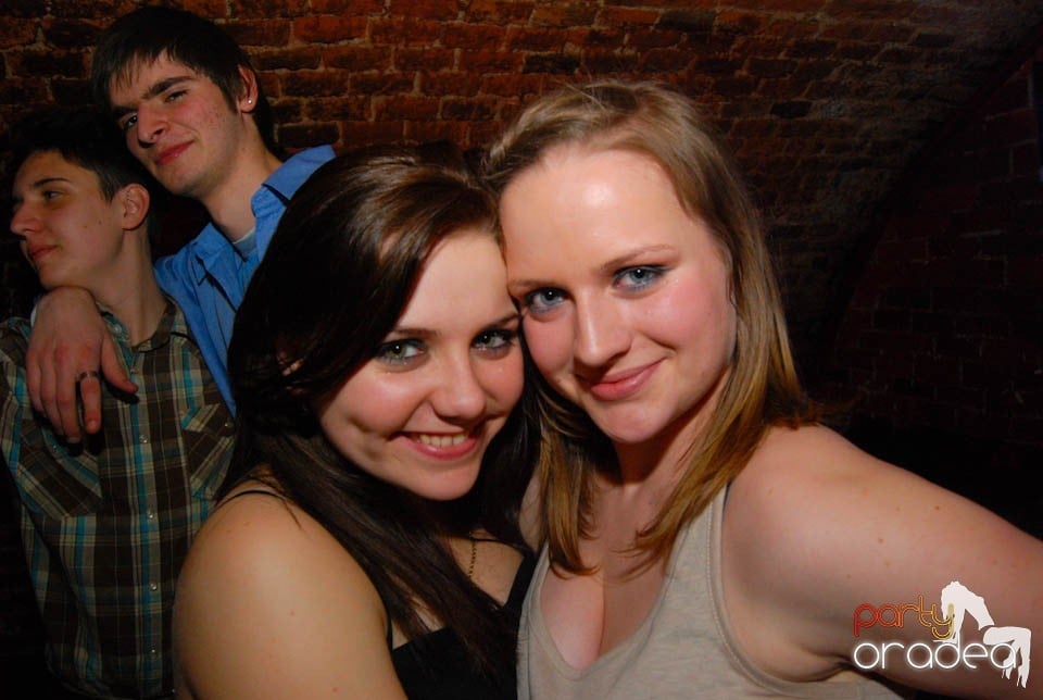 Party în Club Escape, 