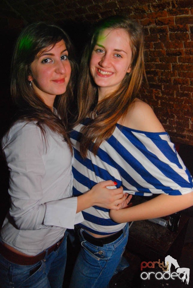 Party în Club Escape, 