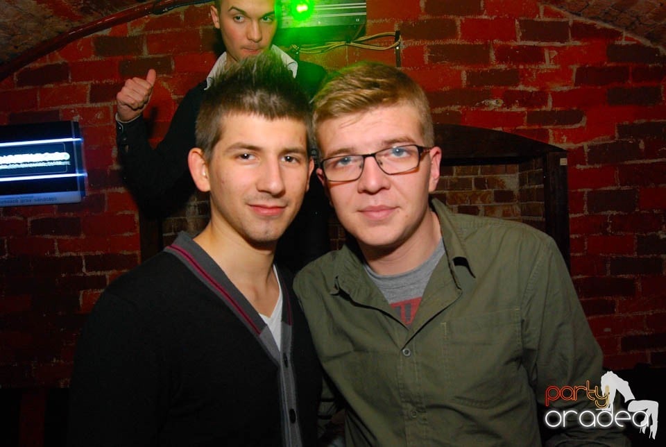 Party în Club Escape, 