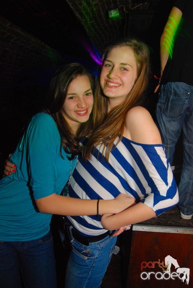 Party în Club Escape, 