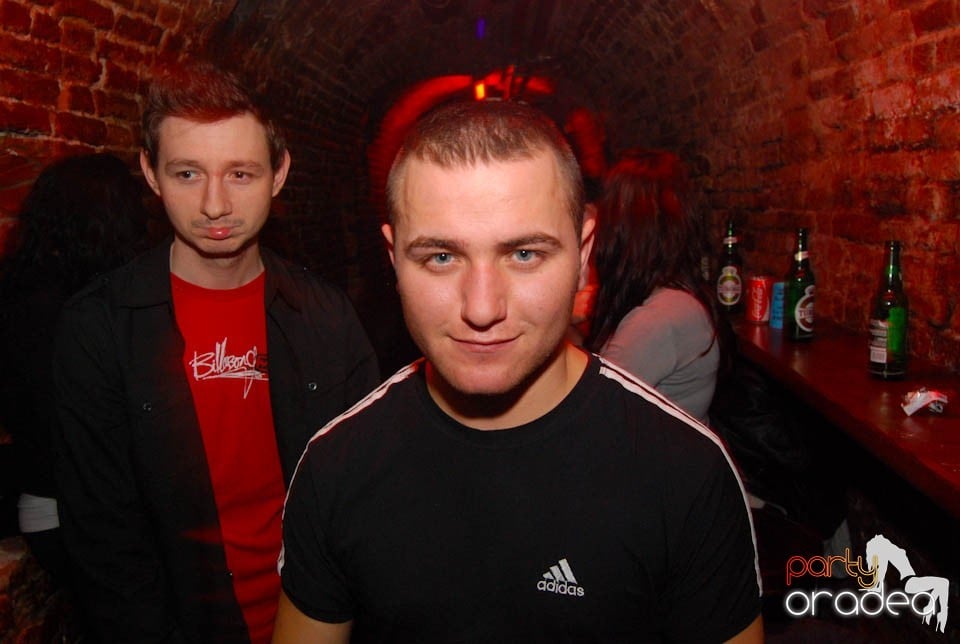 Party în Club Escape, 