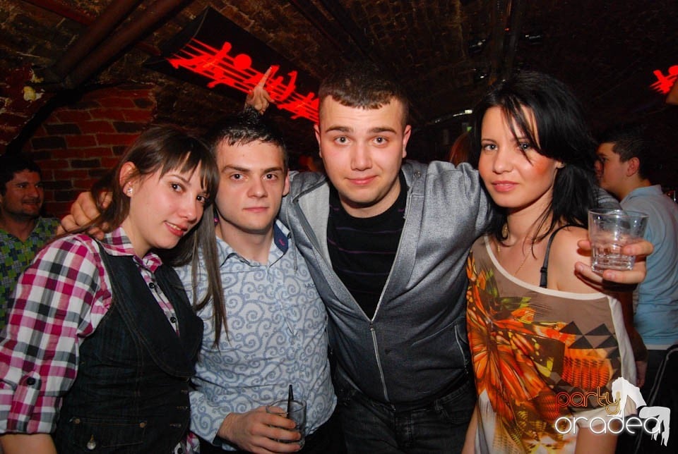 Party în Club Escape, 