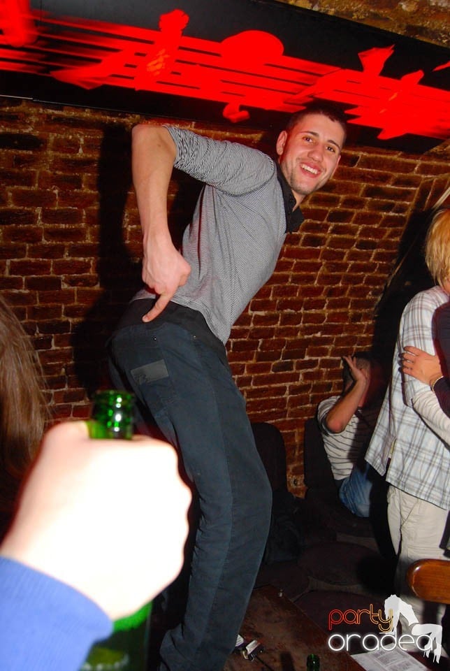 Party în Club Escape, 