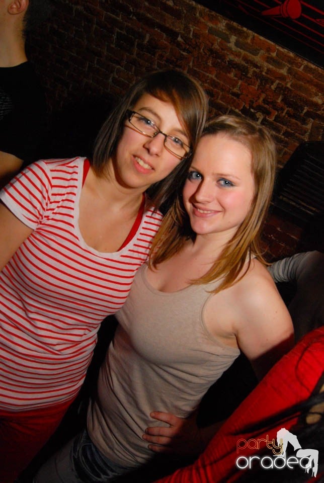 Party în Club Escape, 