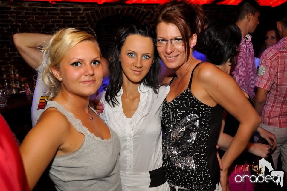 Party în Club Escape, 