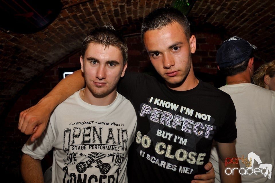 Party în Club Escape, 