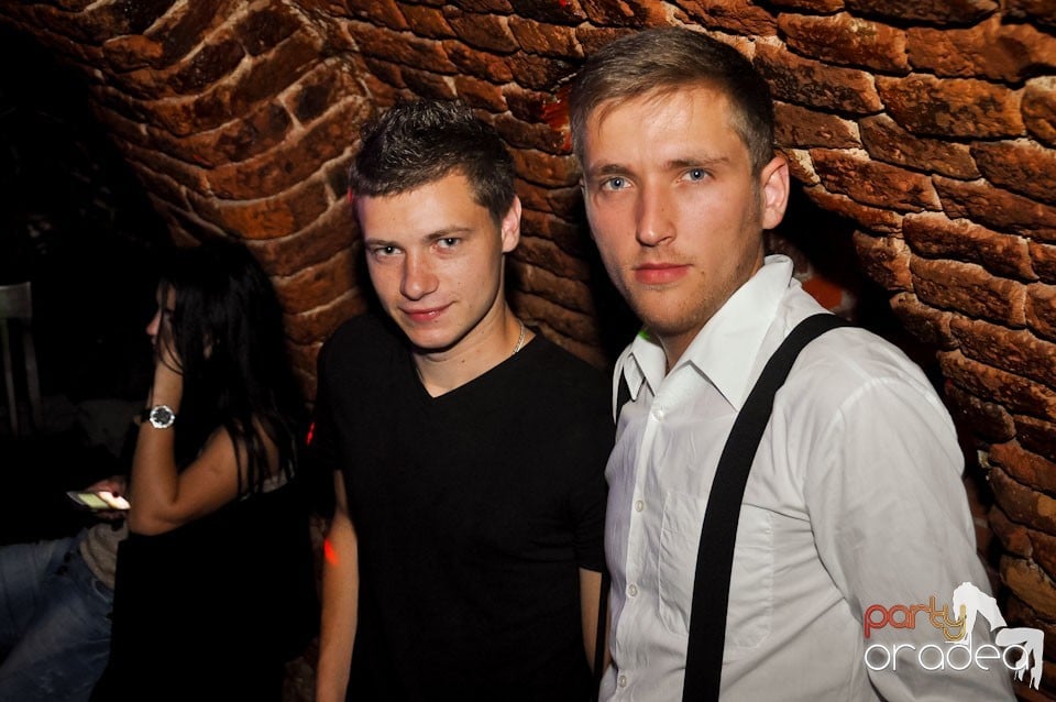 Party în Club Escape, 