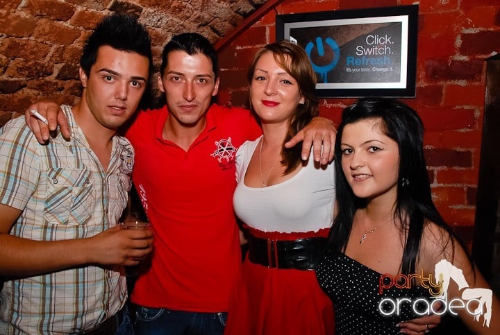 Party în Club Escape, 