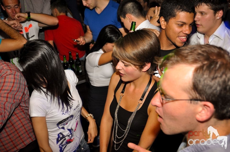 Party în Club Escape, 