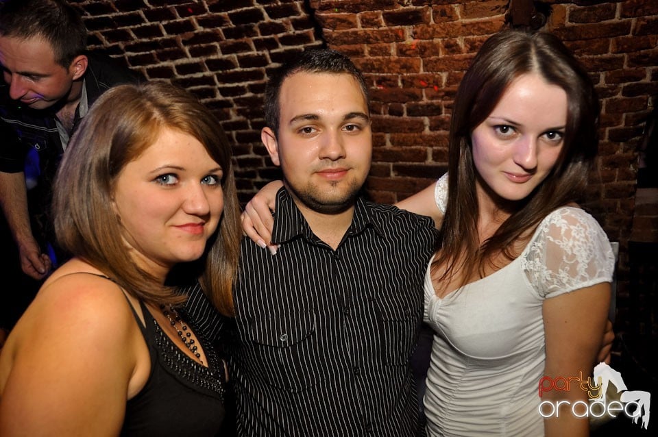 Party în Club Escape, 