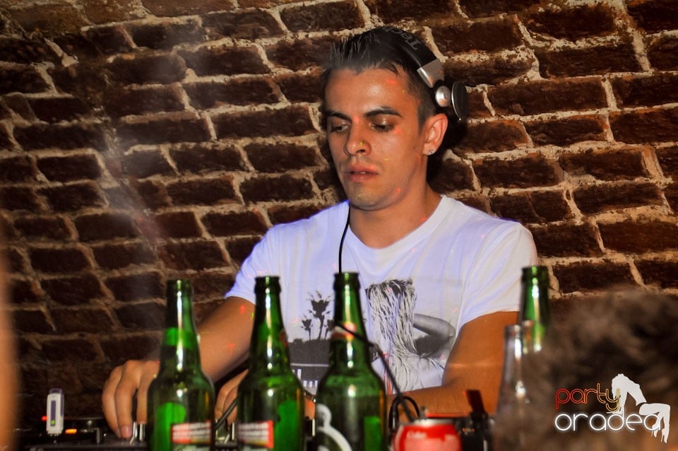 Party în Club Escape, 