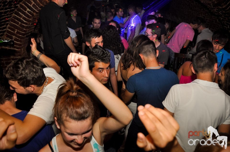 Party în Club Escape, 