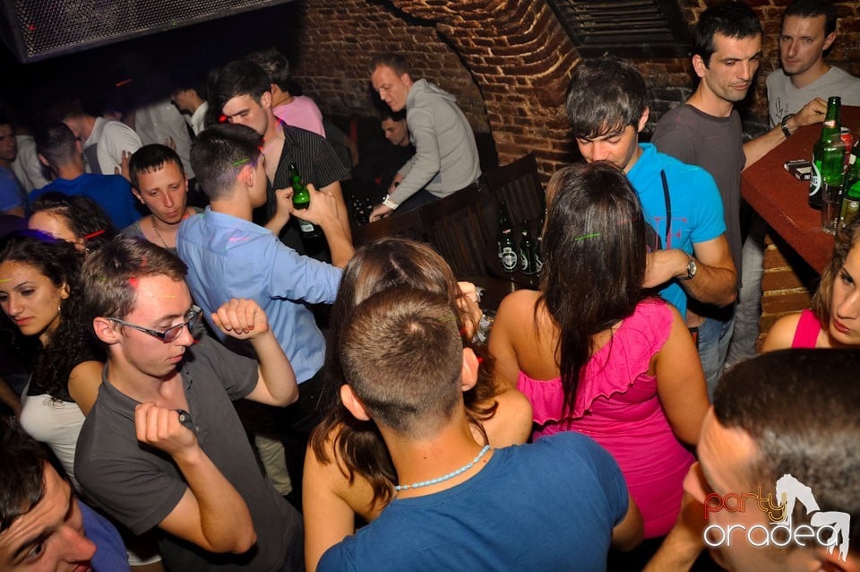 Party în Club Escape, 