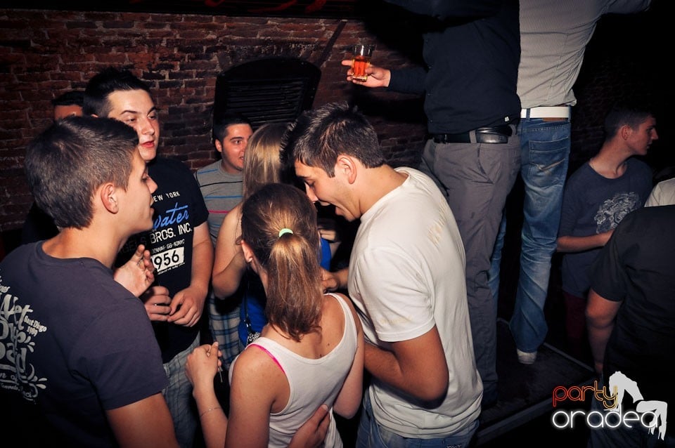 Party în Club Escape, 