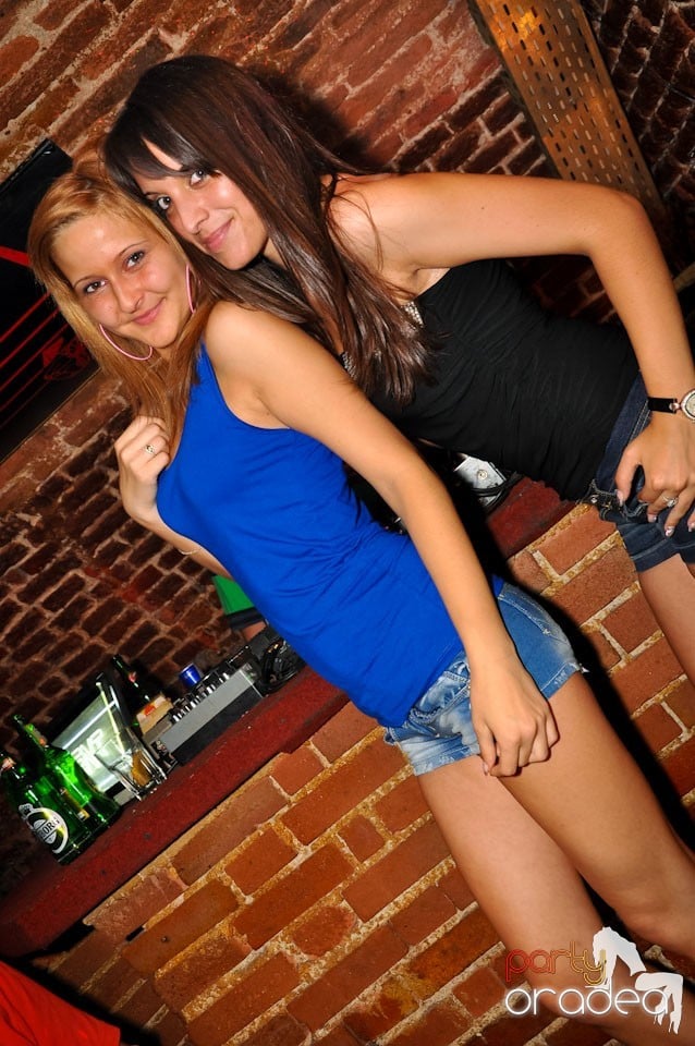 Party în Club Escape, 