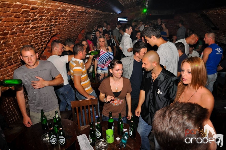 Party în Club Escape, 