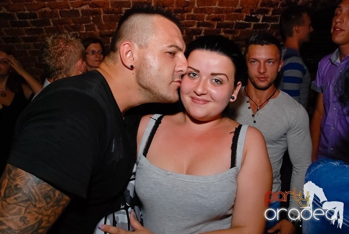 Party în Club Escape, 