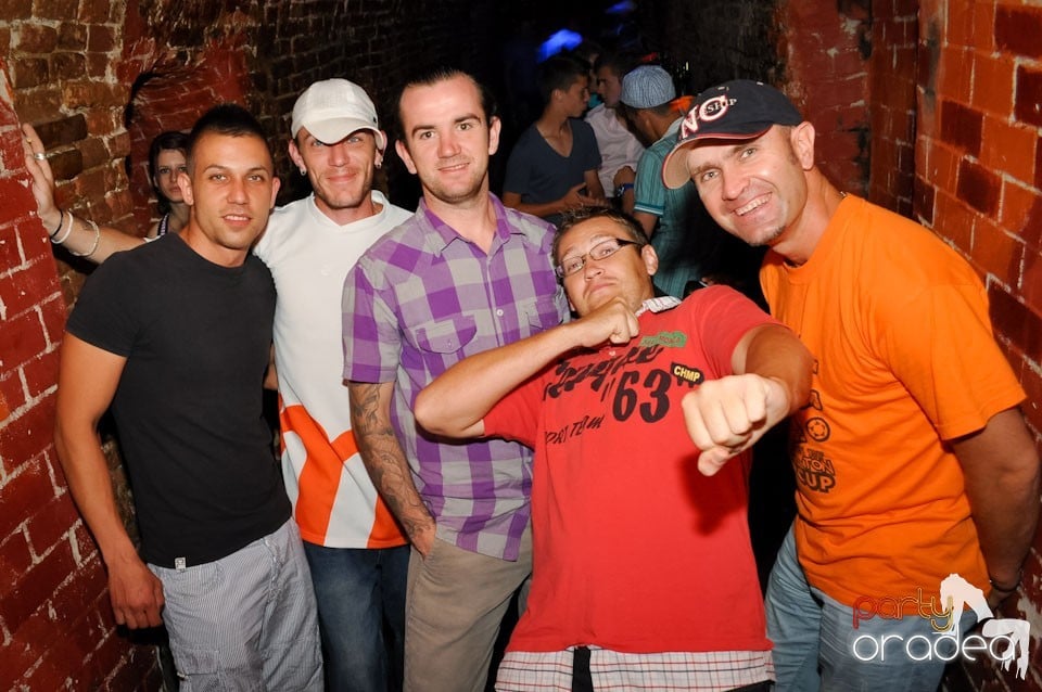 Party în Club Escape, 